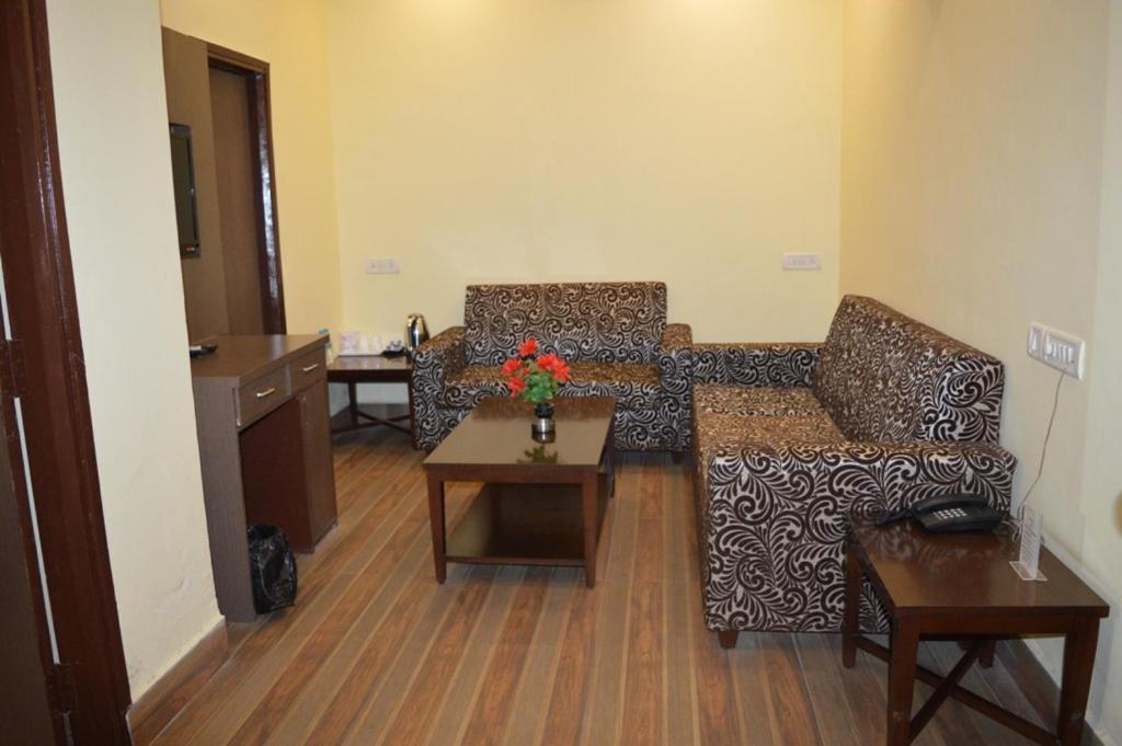 Hotel Sravasti Residency Katra  Exterior photo